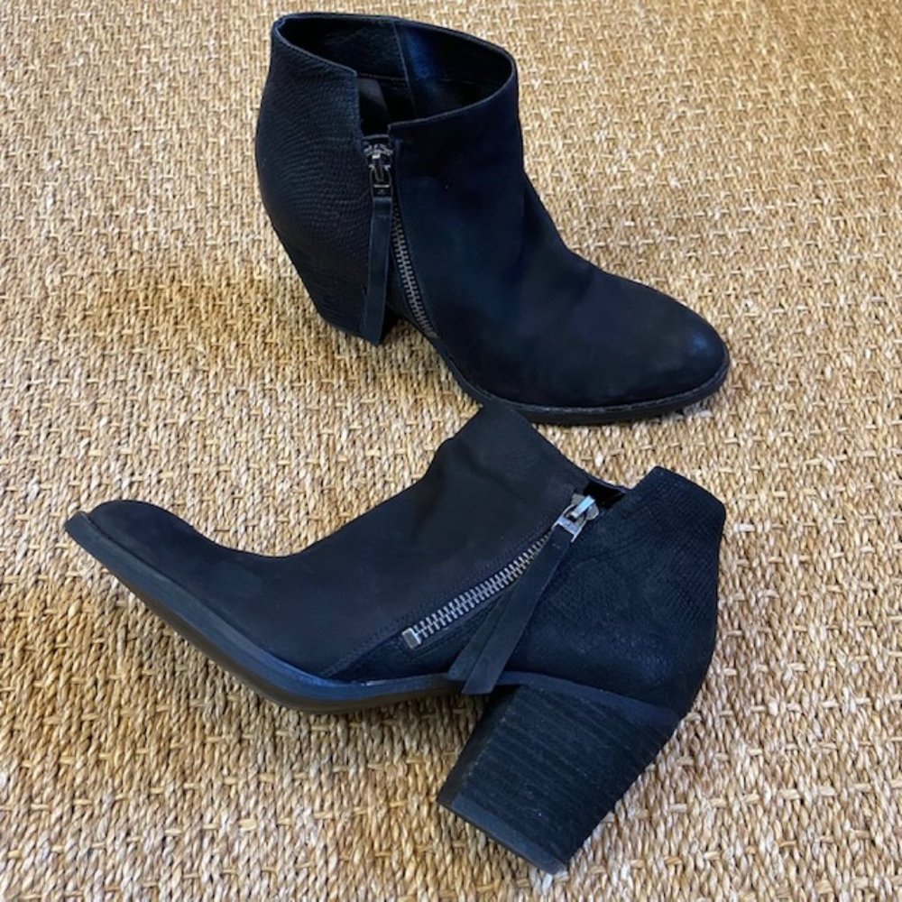 Sam Edelman Macon Black Leather Ankle Boots